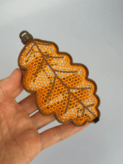Feuille de chêne en filet – décor de bouteille à garnir