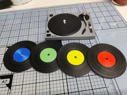 Sous-verres vinyles rétro 🎶 – Set de 4 avec platine – Décoration originale & idée cadeau musique