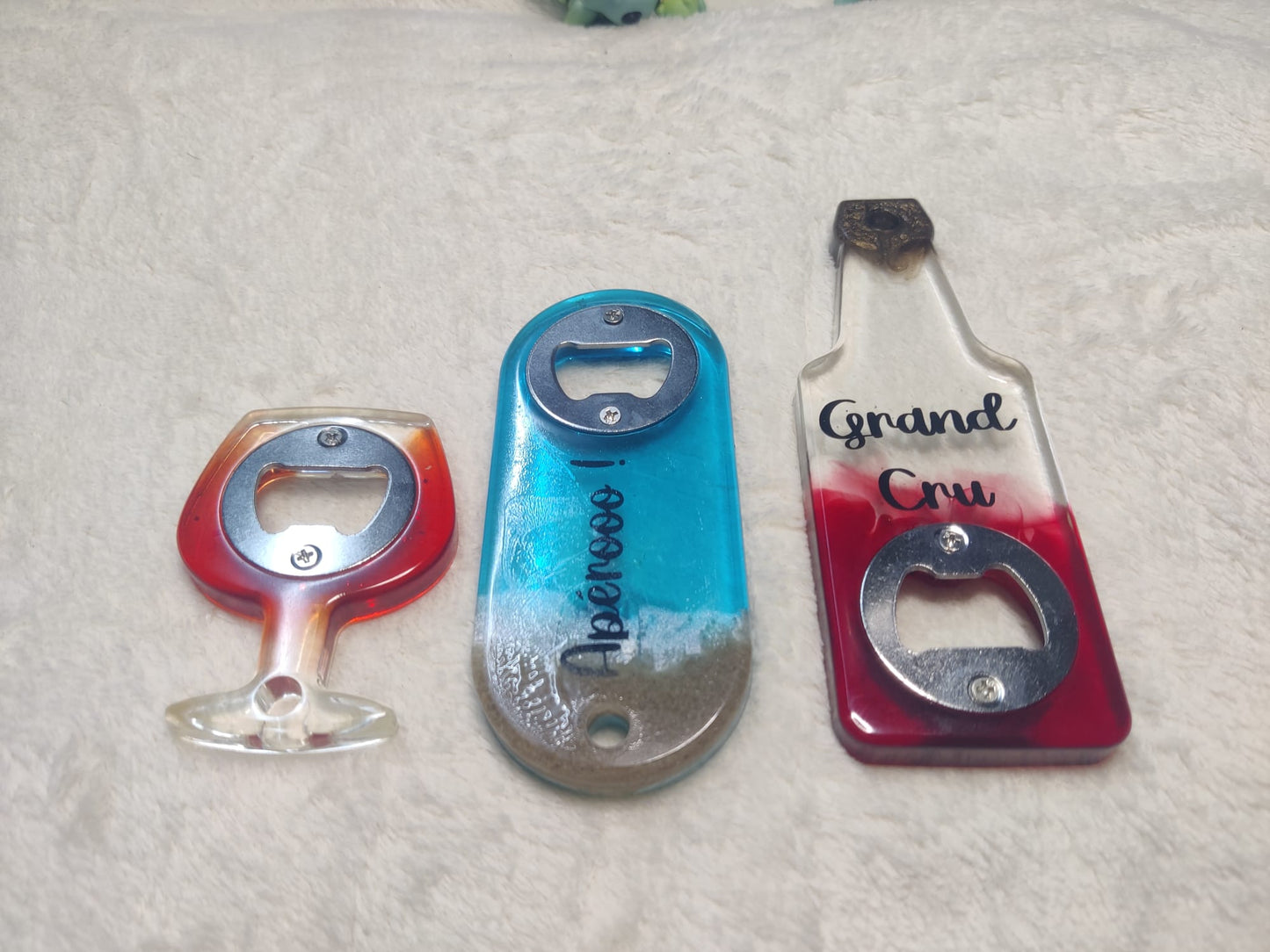 Décapsuleurs en résine